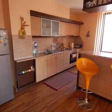 Penthouse Iglika Front Beach